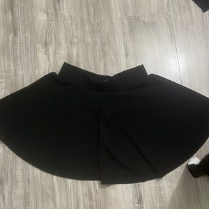 Never worn. Thrifted. Too short for me. Very cute and flowy.